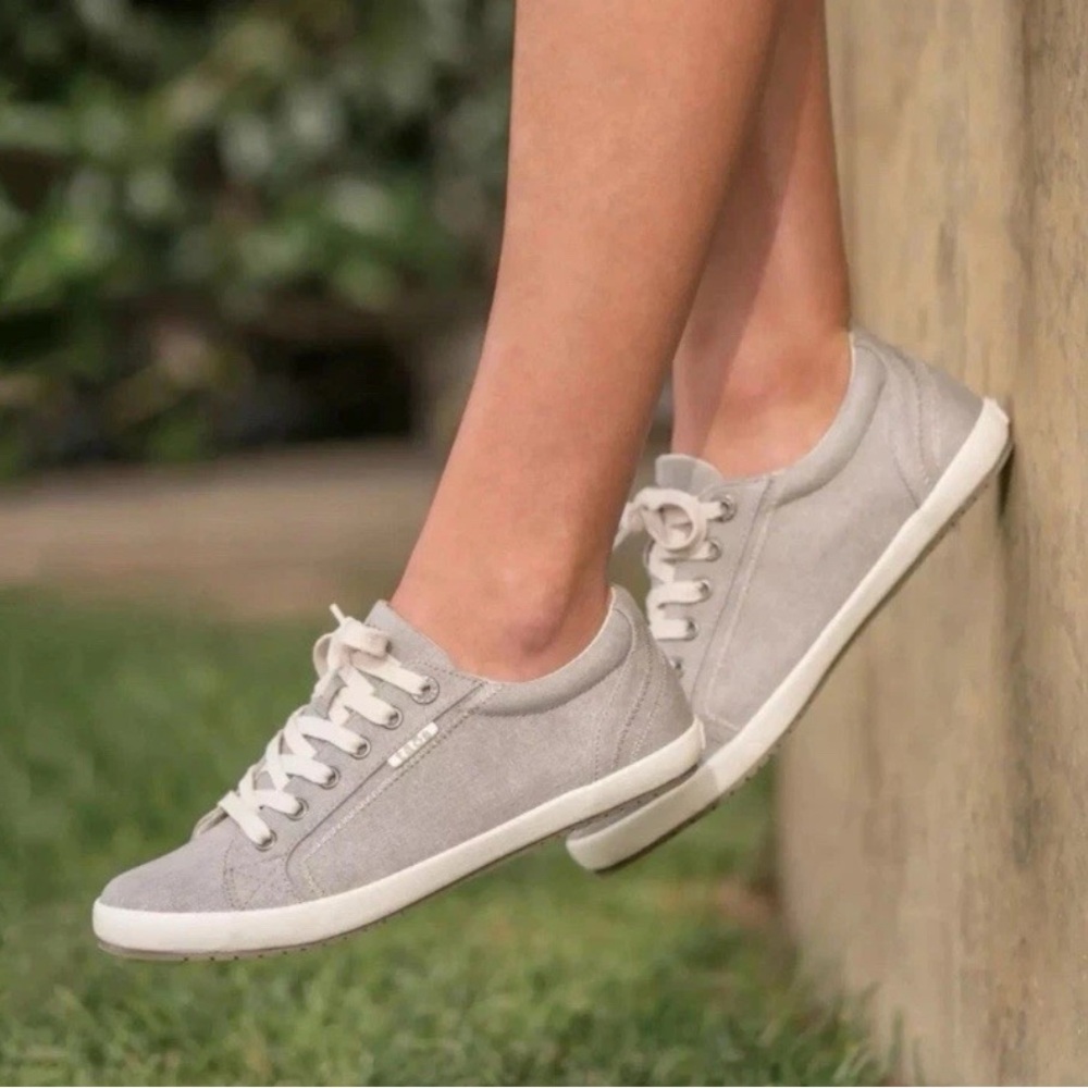 TAOS Star Sneakers Beige Canvas Lace Up Natural Hemp Comfort Shoes Size 41/10